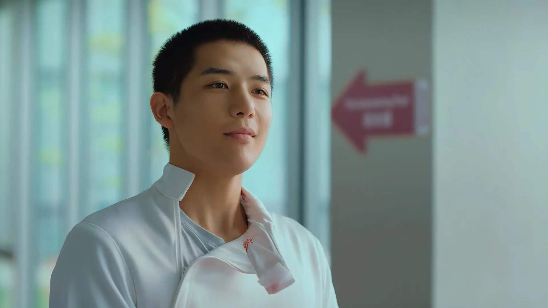 爱游戏登录-幕后报道：某队教练的战术思维揭秘，教练战术板